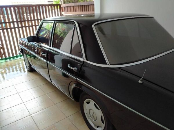 Benz W115 มือสอง รูปที่ 3